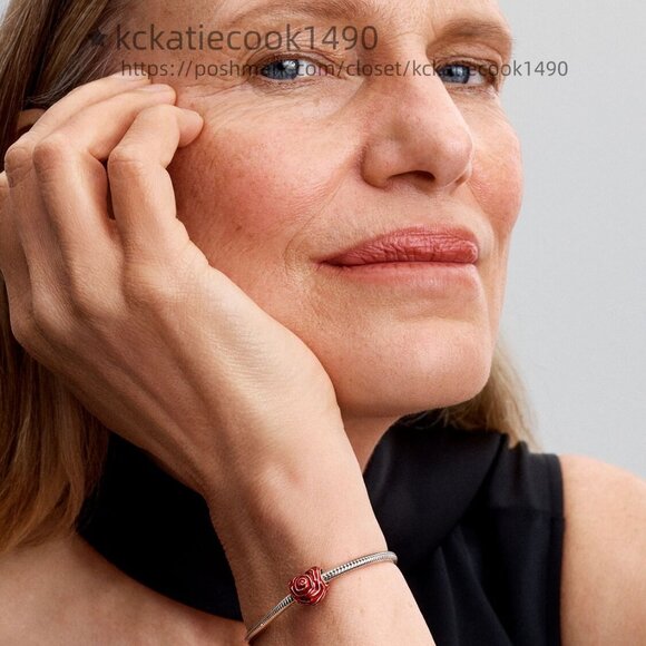 Pandora Rose Heart Charm - Picture 5 of 6